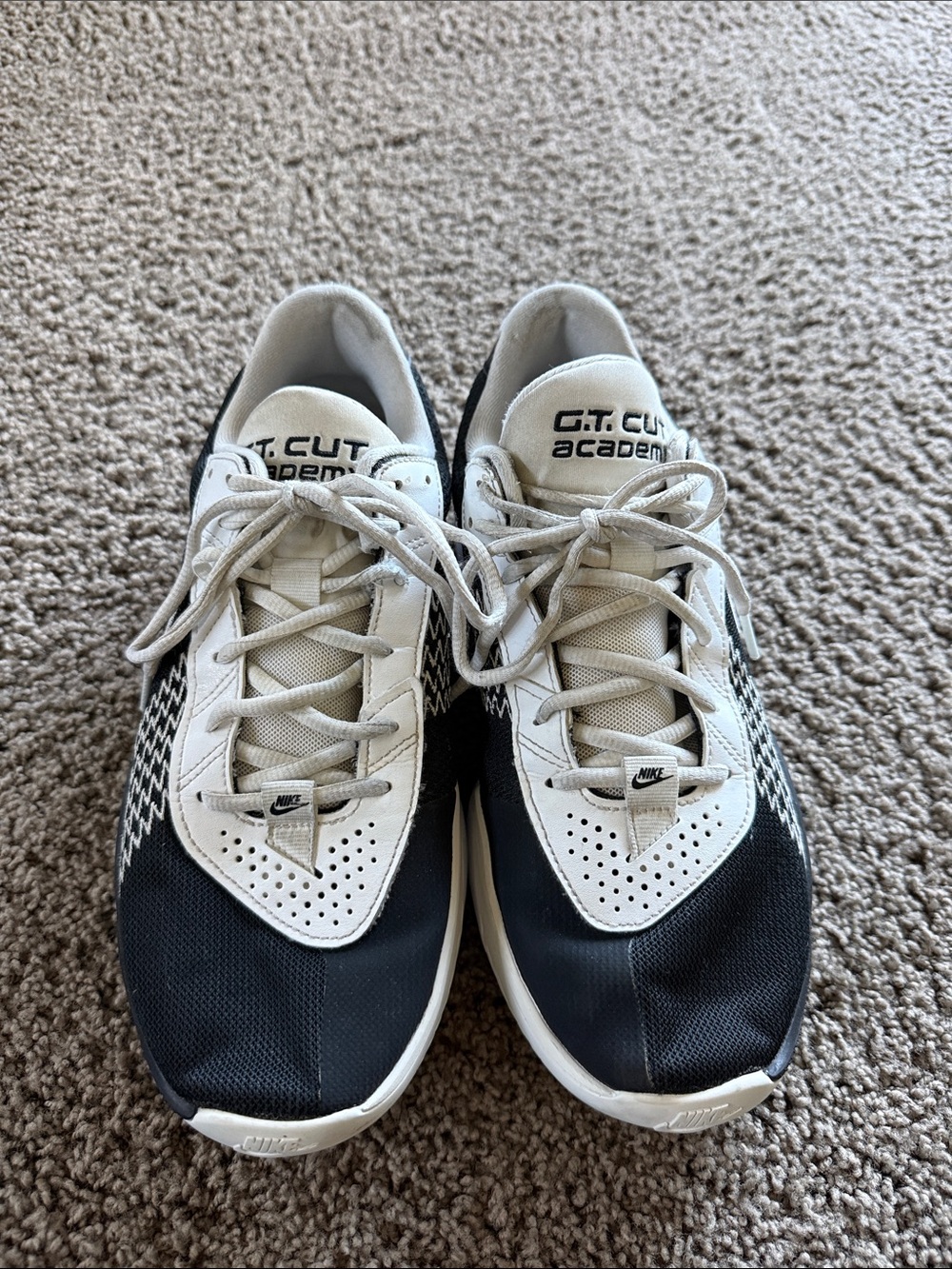 Nike G.T. Cut Academy (10) Men’s Black and White G.T. Basketball shoes